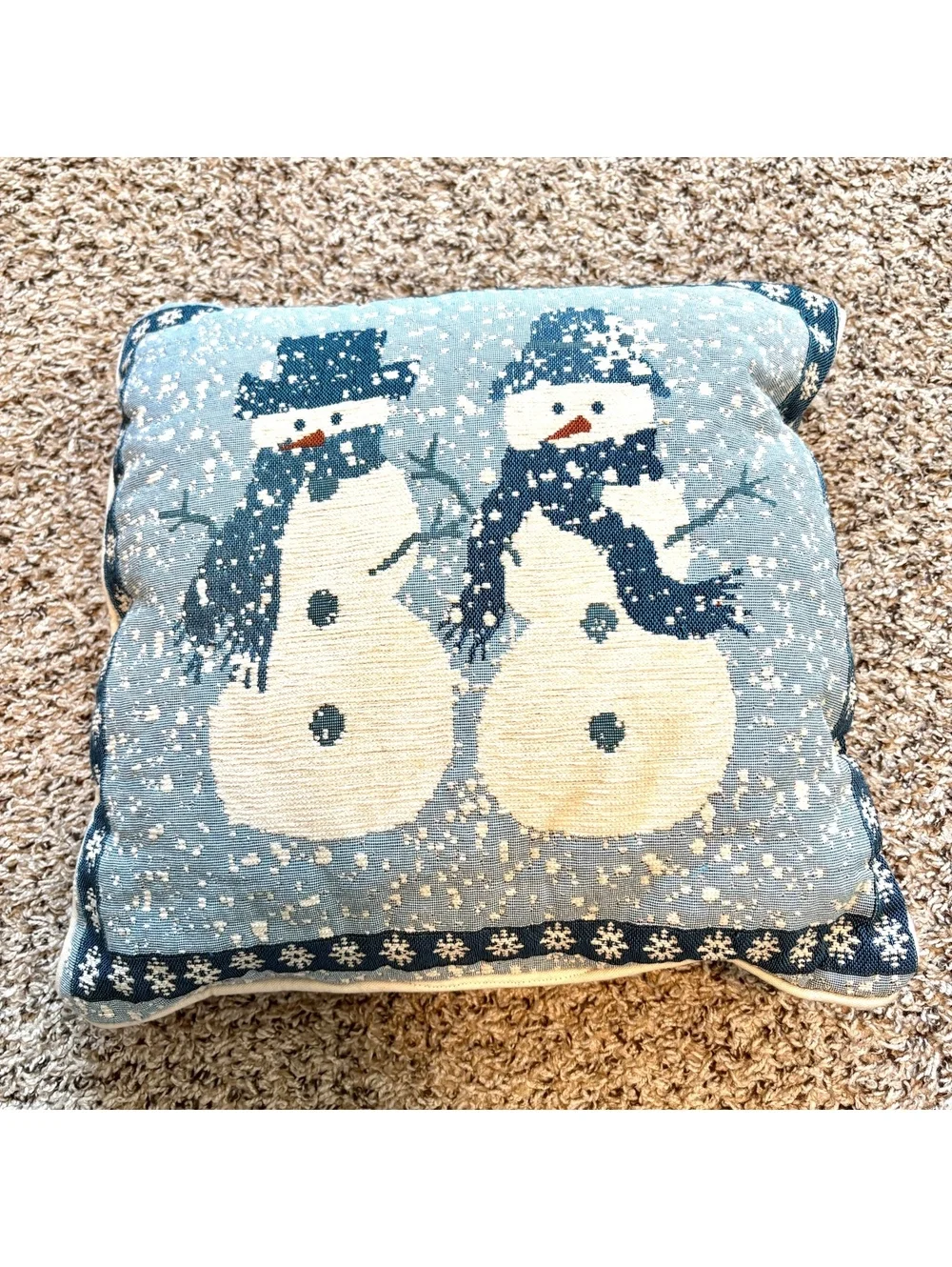 Vintage Christmas Snowman Tapestry Throw Pillows Snowflakes Holiday Decor 16.5”